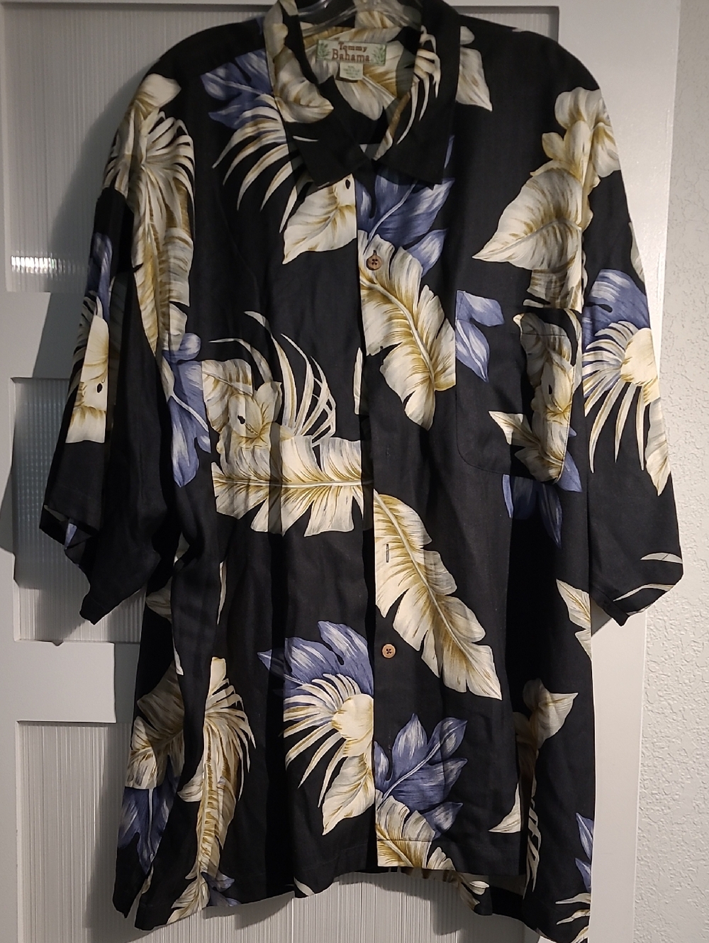 Tommy Bahama Black Short-Sleeve Button-Down with Blue & Cream Leaf Print